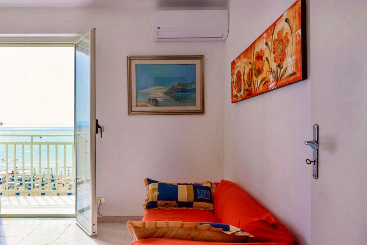 Blue Lagoon Apartment Realmonte Bagian luar foto